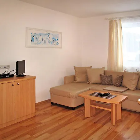 Haus Kristall 400w Apartment *